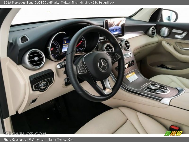 Mojave Silver Metallic / Silk Beige/Black 2019 Mercedes-Benz GLC 350e 4Matic