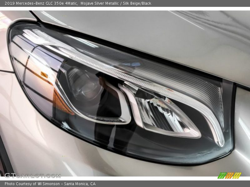 Mojave Silver Metallic / Silk Beige/Black 2019 Mercedes-Benz GLC 350e 4Matic