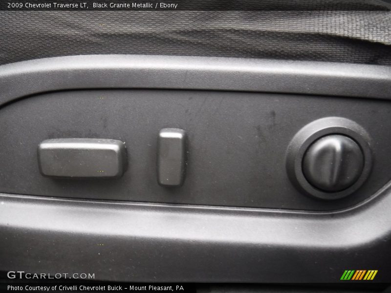 Black Granite Metallic / Ebony 2009 Chevrolet Traverse LT