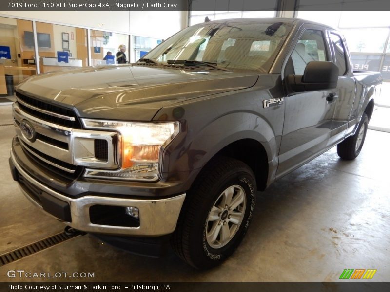 Magnetic / Earth Gray 2019 Ford F150 XLT SuperCab 4x4