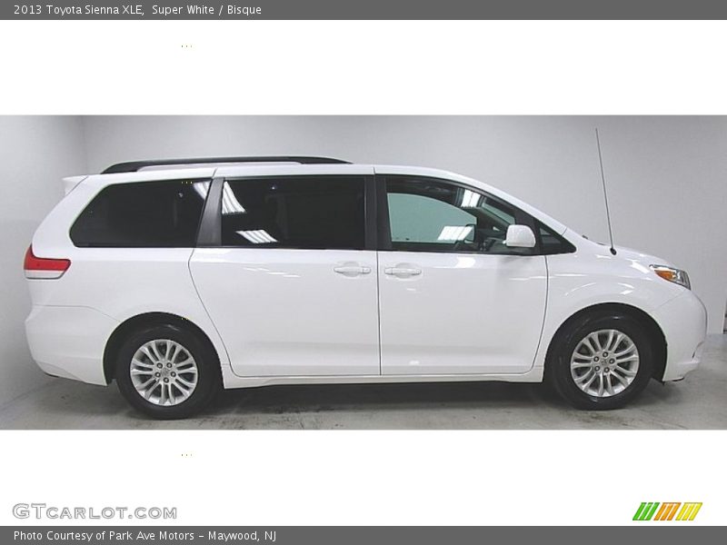Super White / Bisque 2013 Toyota Sienna XLE
