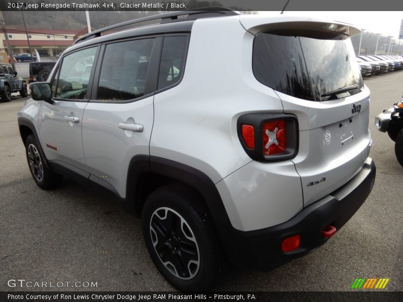 Glacier Metallic / Black 2017 Jeep Renegade Trailhawk 4x4