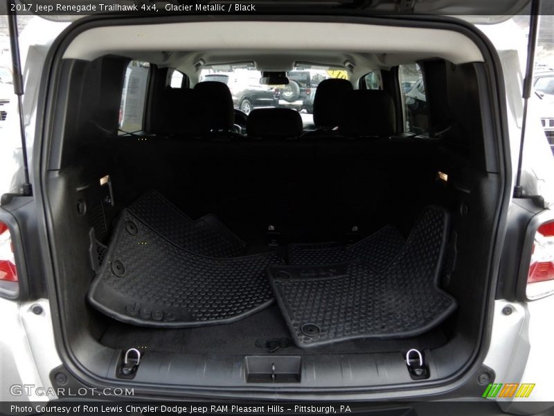 Glacier Metallic / Black 2017 Jeep Renegade Trailhawk 4x4