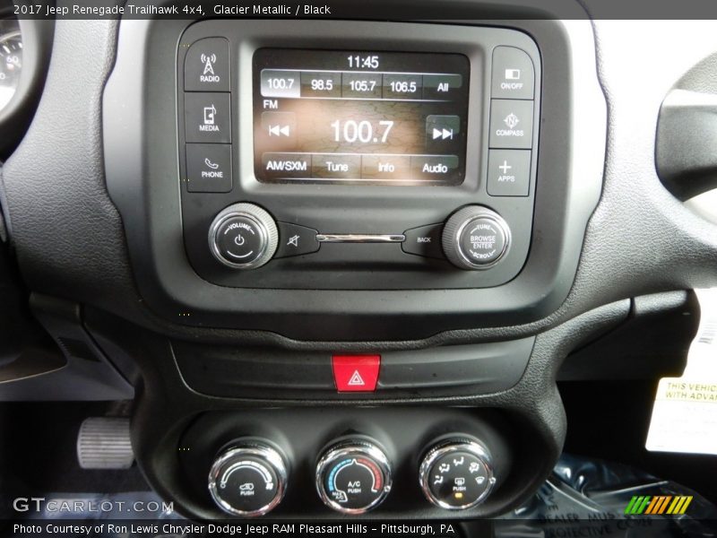Glacier Metallic / Black 2017 Jeep Renegade Trailhawk 4x4