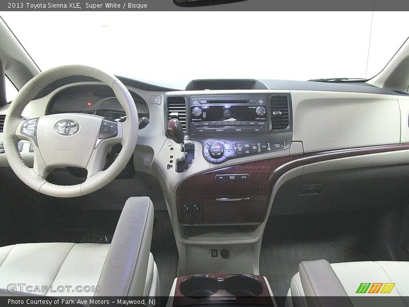 Super White / Bisque 2013 Toyota Sienna XLE
