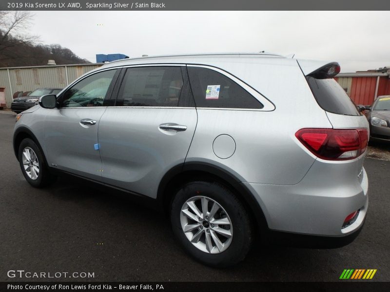 Sparkling Silver / Satin Black 2019 Kia Sorento LX AWD