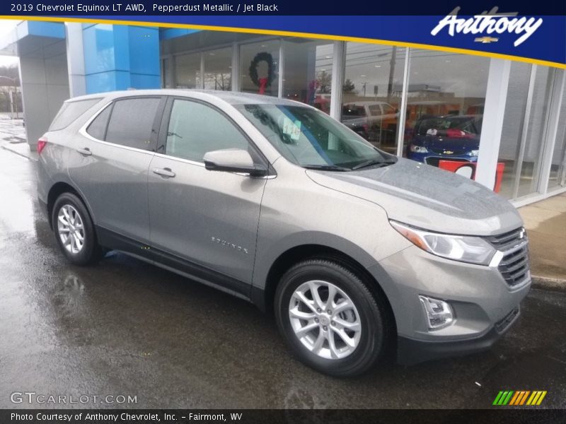 Pepperdust Metallic / Jet Black 2019 Chevrolet Equinox LT AWD