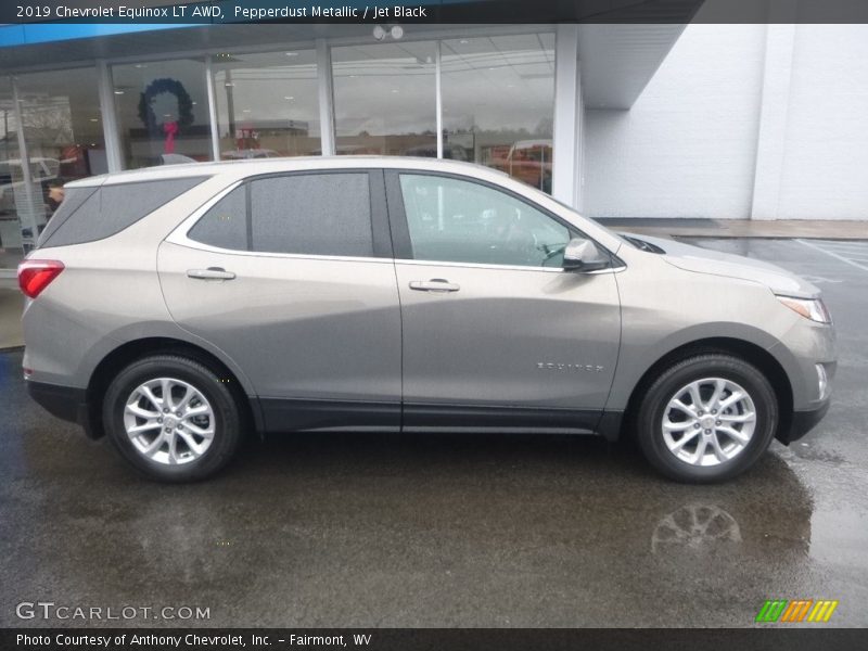 Pepperdust Metallic / Jet Black 2019 Chevrolet Equinox LT AWD