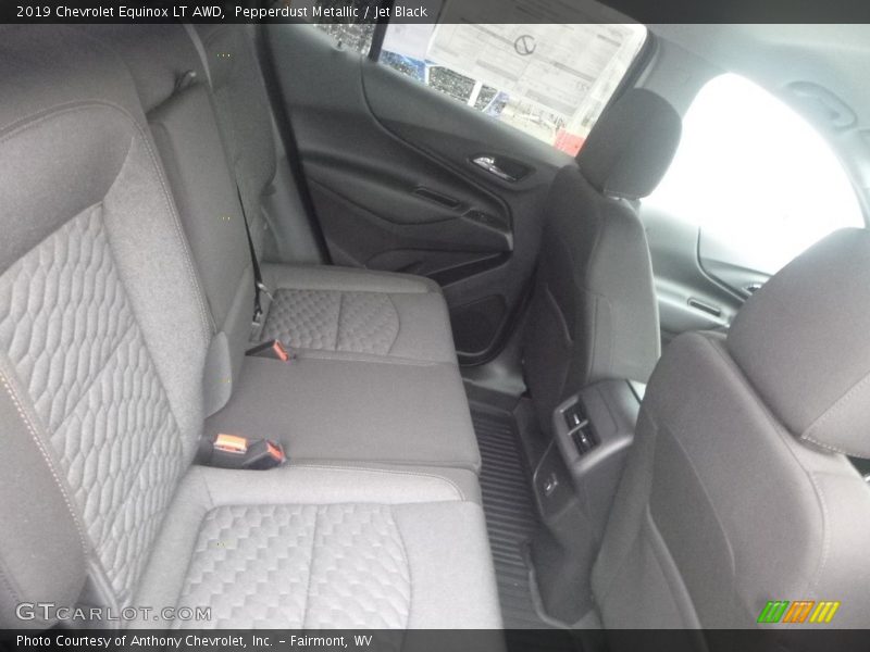 Pepperdust Metallic / Jet Black 2019 Chevrolet Equinox LT AWD