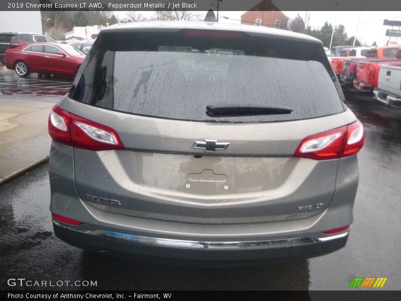 Pepperdust Metallic / Jet Black 2019 Chevrolet Equinox LT AWD