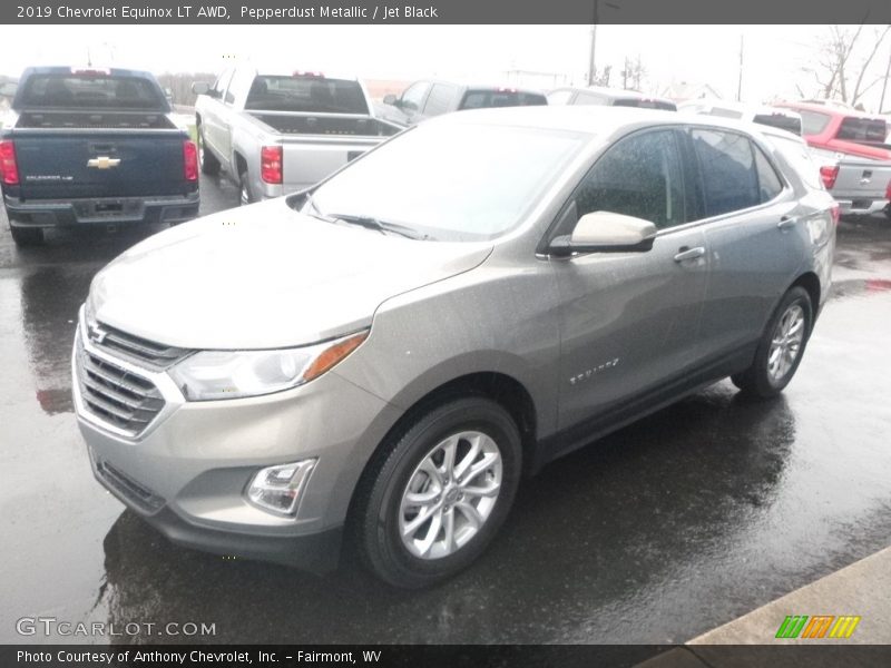 Pepperdust Metallic / Jet Black 2019 Chevrolet Equinox LT AWD