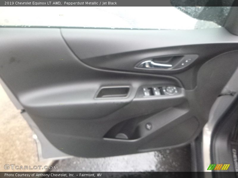 Pepperdust Metallic / Jet Black 2019 Chevrolet Equinox LT AWD