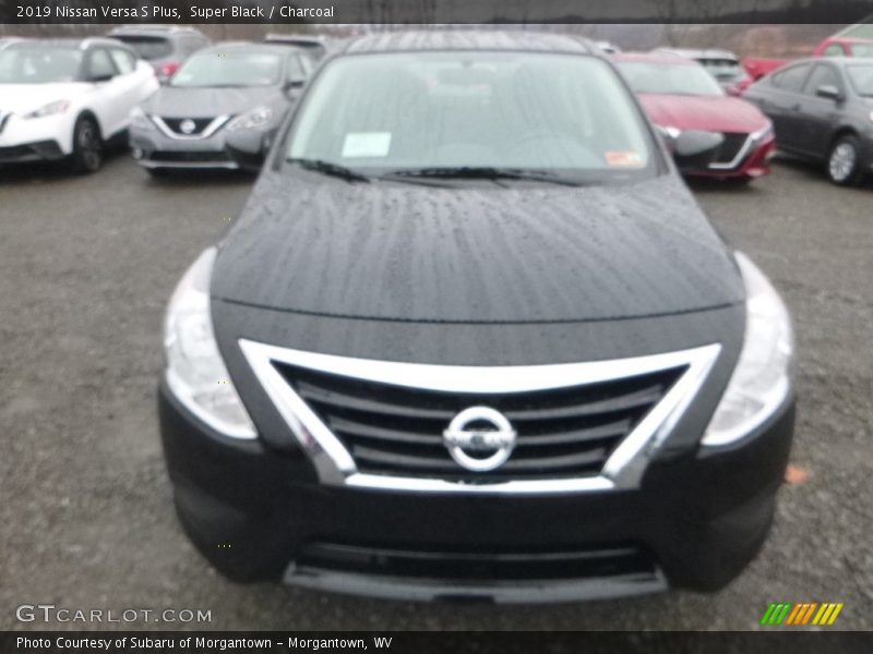 Super Black / Charcoal 2019 Nissan Versa S Plus