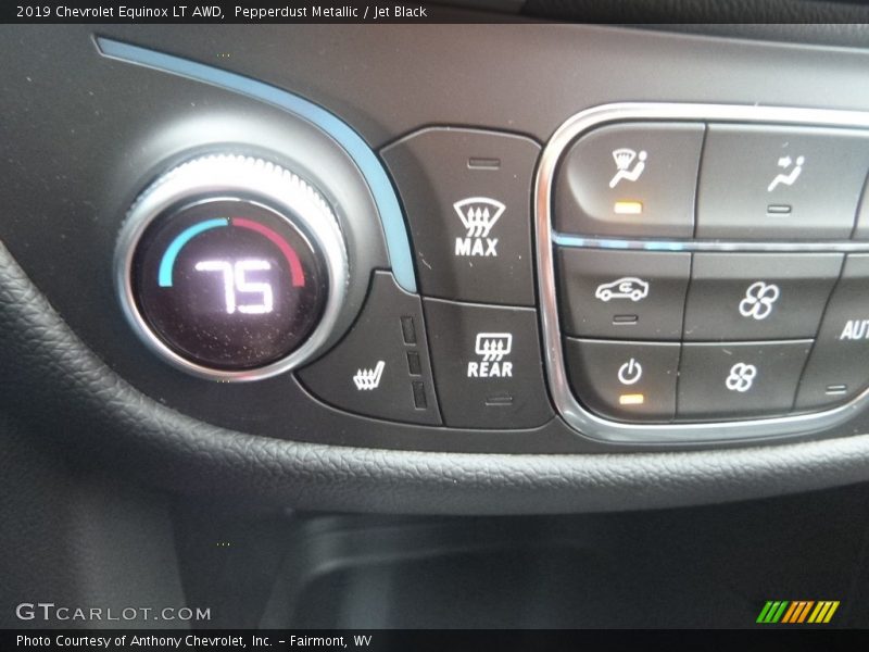 Pepperdust Metallic / Jet Black 2019 Chevrolet Equinox LT AWD