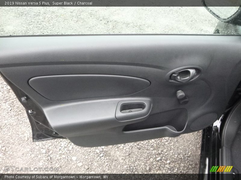 Super Black / Charcoal 2019 Nissan Versa S Plus