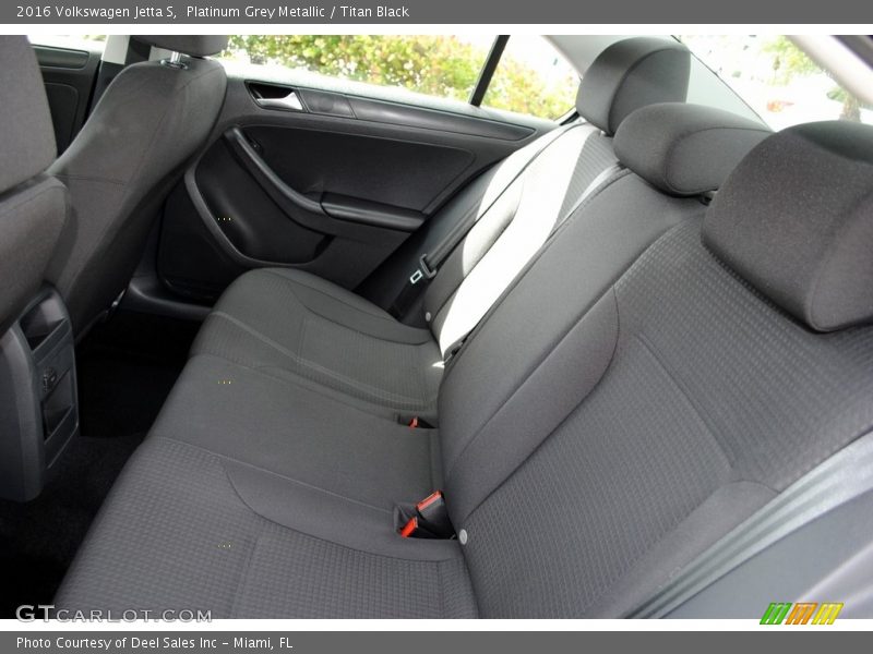 Platinum Grey Metallic / Titan Black 2016 Volkswagen Jetta S