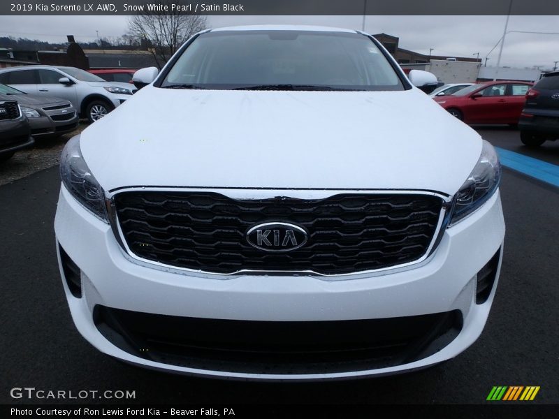 Snow White Pearl / Satin Black 2019 Kia Sorento LX AWD