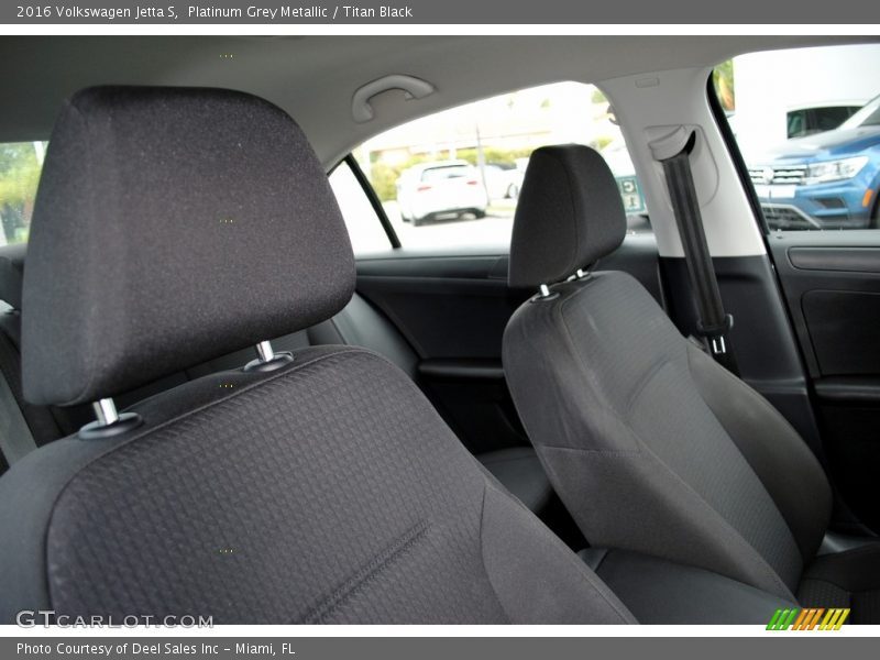 Platinum Grey Metallic / Titan Black 2016 Volkswagen Jetta S