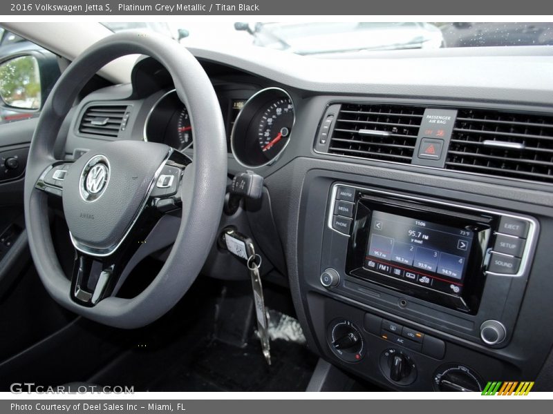 Platinum Grey Metallic / Titan Black 2016 Volkswagen Jetta S