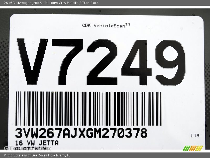 Platinum Grey Metallic / Titan Black 2016 Volkswagen Jetta S