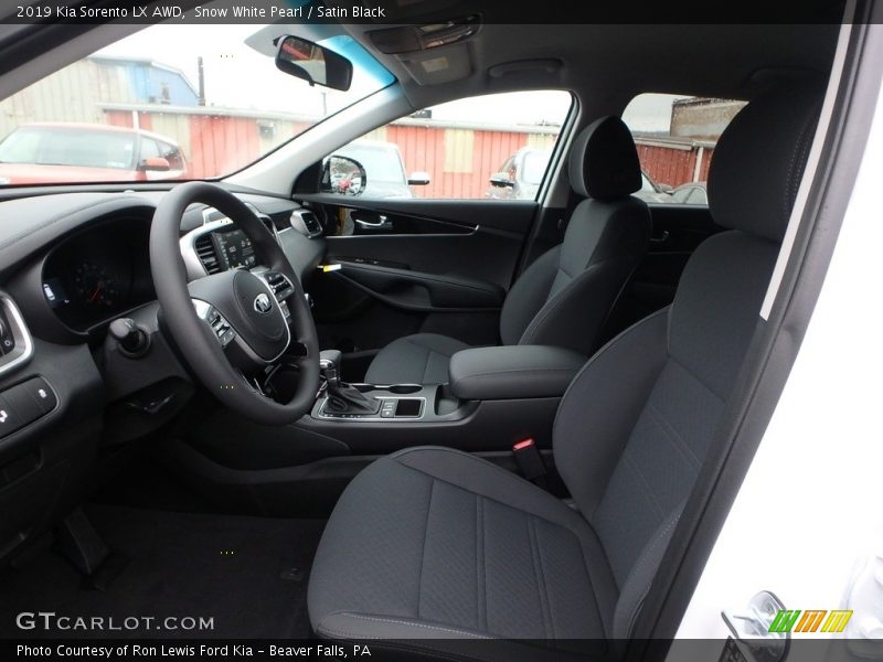 Snow White Pearl / Satin Black 2019 Kia Sorento LX AWD