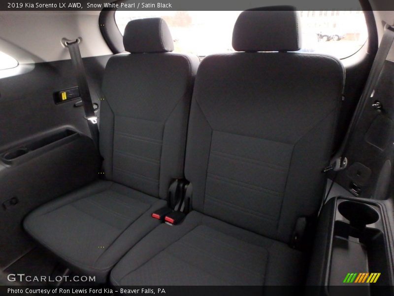 Snow White Pearl / Satin Black 2019 Kia Sorento LX AWD