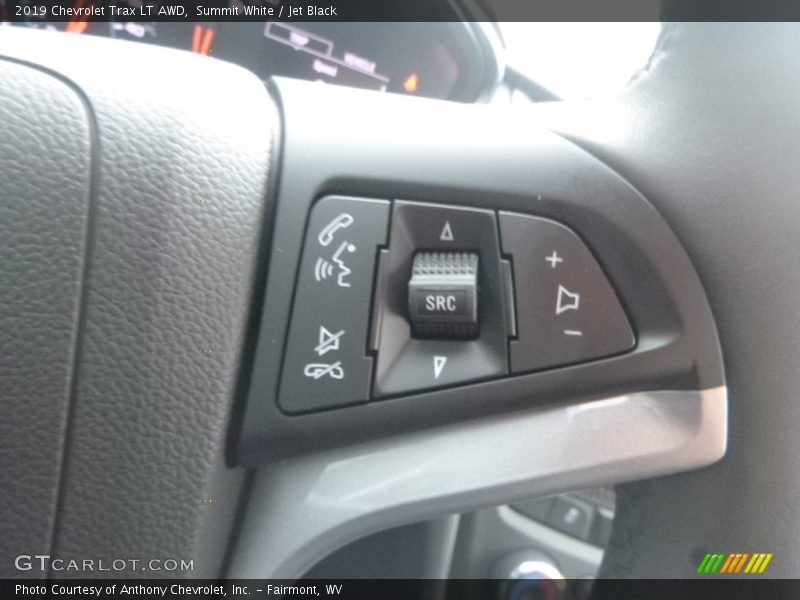 Summit White / Jet Black 2019 Chevrolet Trax LT AWD