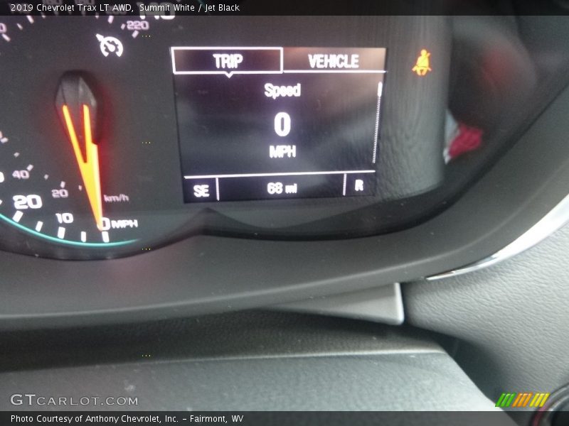 Summit White / Jet Black 2019 Chevrolet Trax LT AWD