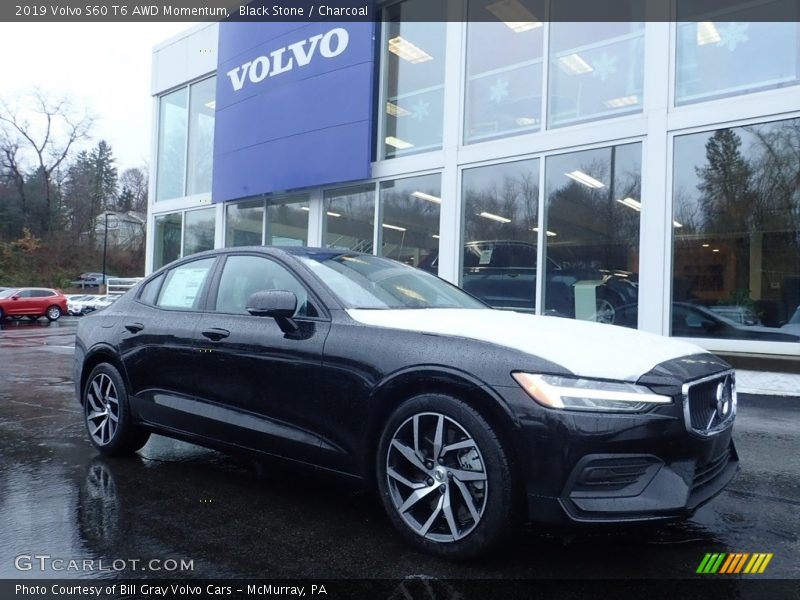 Front 3/4 View of 2019 S60 T6 AWD Momentum