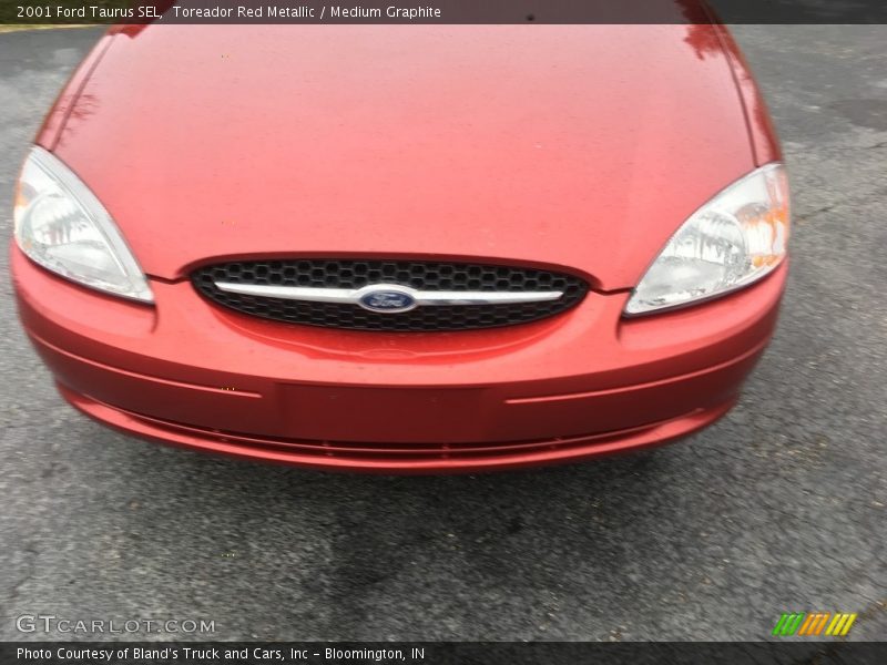 Toreador Red Metallic / Medium Graphite 2001 Ford Taurus SEL
