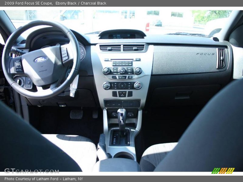 Ebony Black / Charcoal Black 2009 Ford Focus SE Coupe