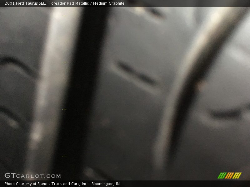 Toreador Red Metallic / Medium Graphite 2001 Ford Taurus SEL