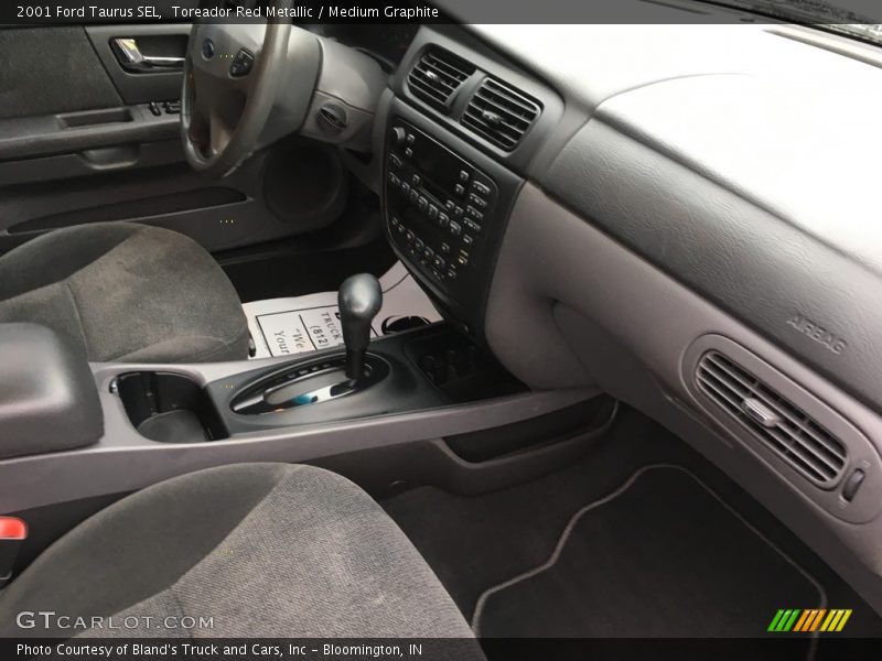 Toreador Red Metallic / Medium Graphite 2001 Ford Taurus SEL