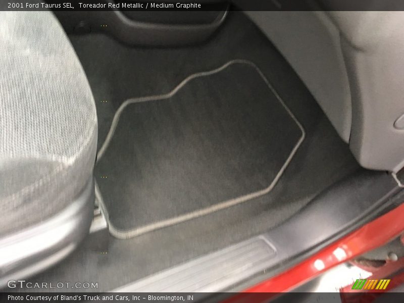 Toreador Red Metallic / Medium Graphite 2001 Ford Taurus SEL