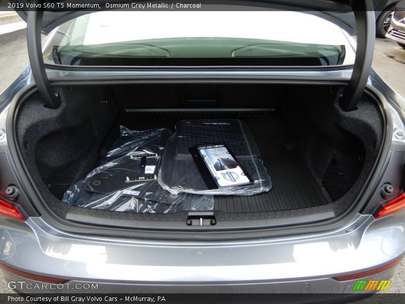  2019 S60 T5 Momentum Trunk