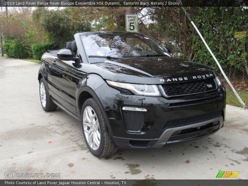 Front 3/4 View of 2019 Range Rover Evoque Convertible HSE Dynamic