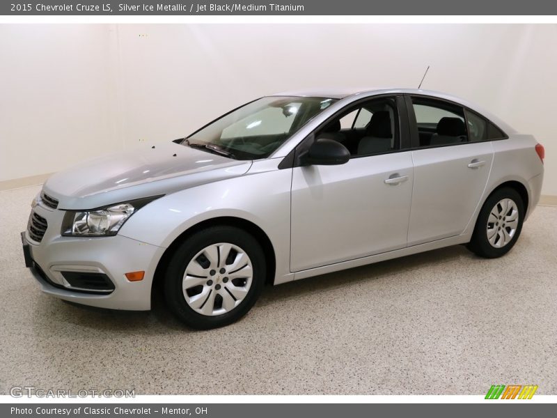 Silver Ice Metallic / Jet Black/Medium Titanium 2015 Chevrolet Cruze LS