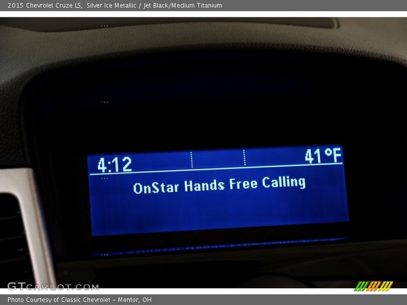 Silver Ice Metallic / Jet Black/Medium Titanium 2015 Chevrolet Cruze LS