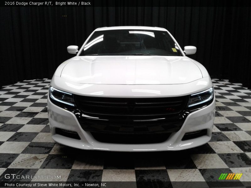 Bright White / Black 2016 Dodge Charger R/T