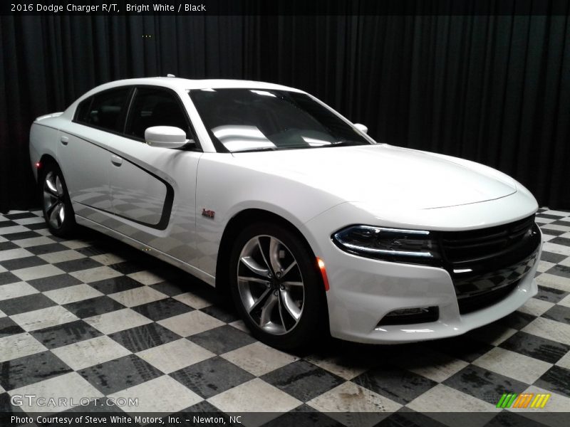 Bright White / Black 2016 Dodge Charger R/T