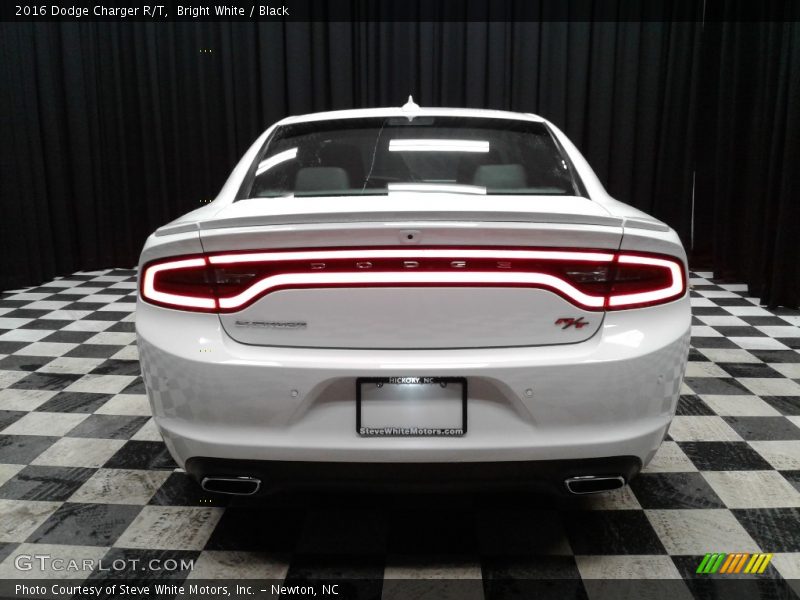 Bright White / Black 2016 Dodge Charger R/T