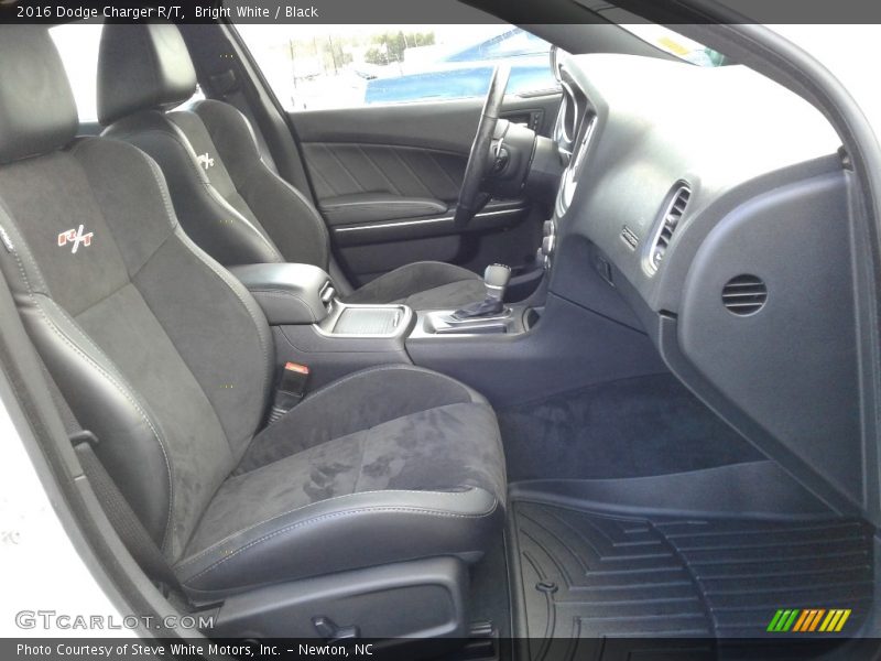 Bright White / Black 2016 Dodge Charger R/T