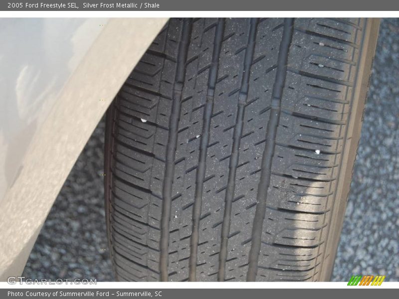 Silver Frost Metallic / Shale 2005 Ford Freestyle SEL