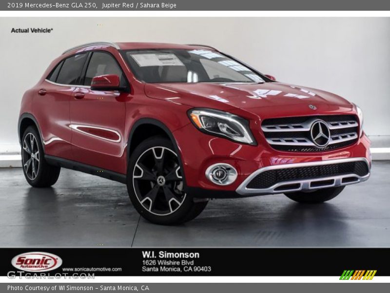 Jupiter Red / Sahara Beige 2019 Mercedes-Benz GLA 250