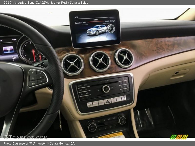 Jupiter Red / Sahara Beige 2019 Mercedes-Benz GLA 250