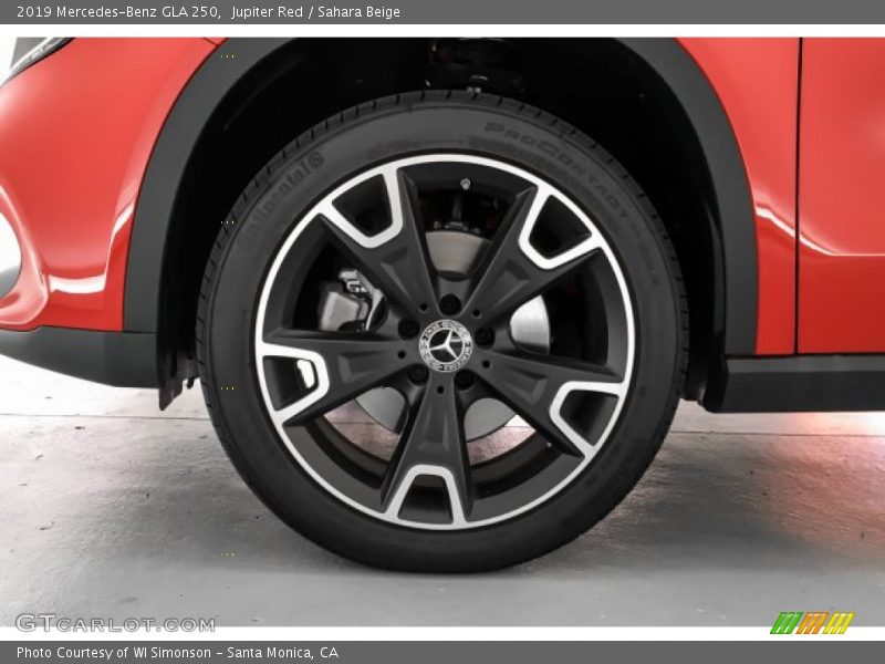 Jupiter Red / Sahara Beige 2019 Mercedes-Benz GLA 250
