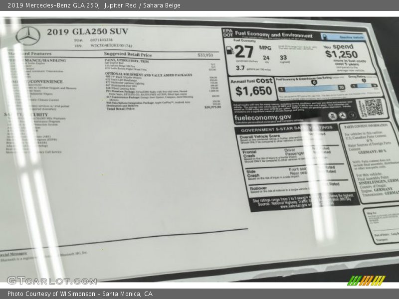 Jupiter Red / Sahara Beige 2019 Mercedes-Benz GLA 250