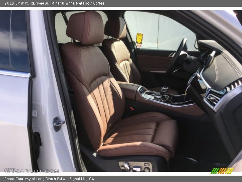 Mineral White Metallic / Coffee 2019 BMW X5 xDrive40i