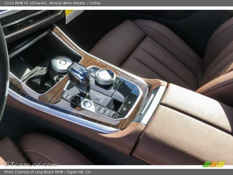 Mineral White Metallic / Coffee 2019 BMW X5 xDrive40i