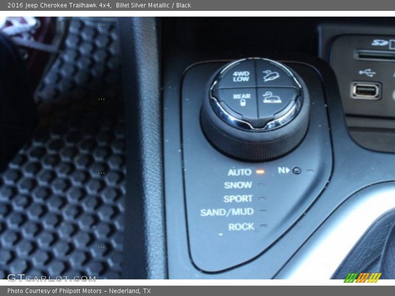 Billet Silver Metallic / Black 2016 Jeep Cherokee Trailhawk 4x4
